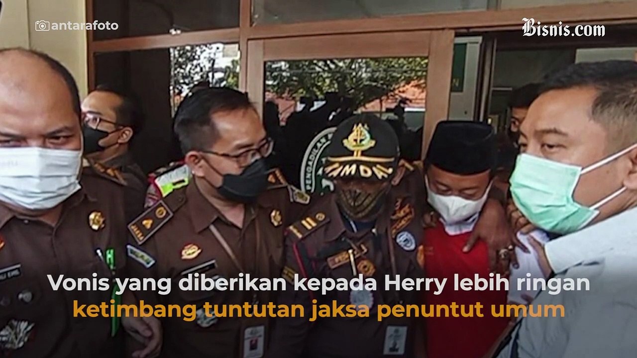 Perkosa 13 Santriwati, Herry Wirawan Tidak Divonis Hukuman Mati!