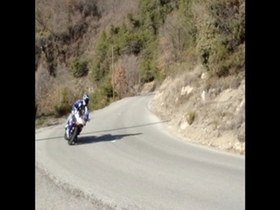 gsx r 750 MICDENICE  essai  video