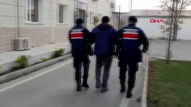 Son dakika haber: İZMİR'DE SOSYAL MEDYADA TERÖR ÖRGÜTÜNÜ ÖVEN 14 ŞÜPHELİYE GÖZALTI