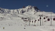 Erciyes Kayak Merkezi iki ayda 1 milyon 300 bin ziyaretçi ağırladı