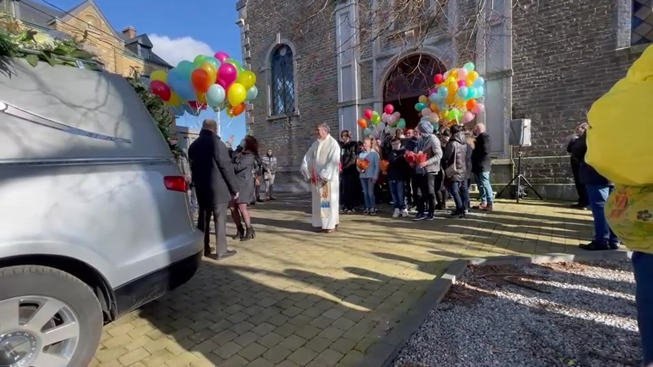 Hommage a été rendu à Yohanne, tuée à Gesves avec des ballons de couleur.