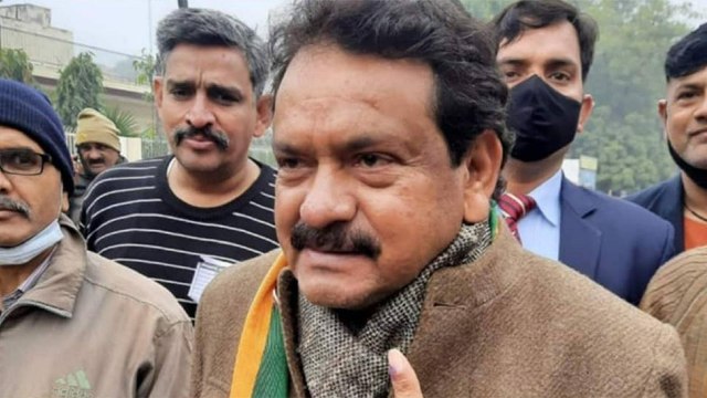 Video: SP Baghel convoy attacked in UP's Karhal