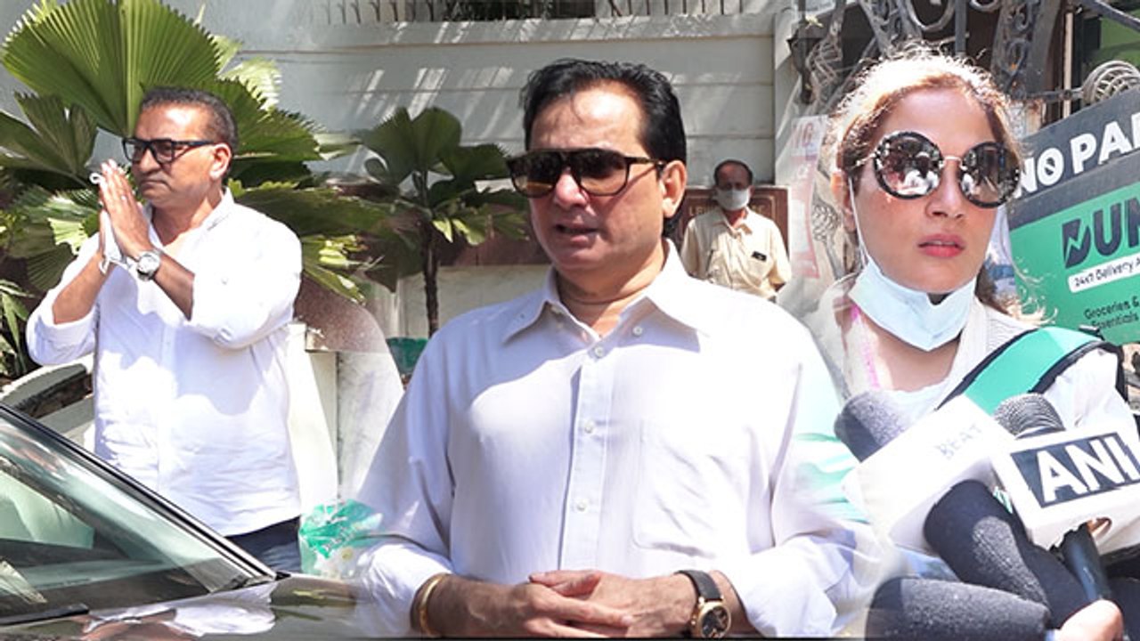 Bappi Lahiri Demise पर उनके घर पहुंचे Celebs का रो-रोकर हुआ बुरा हाल Watch Full Video | Boldsky