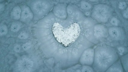 En Chine, le froid provoque de surprenantes formes de glace