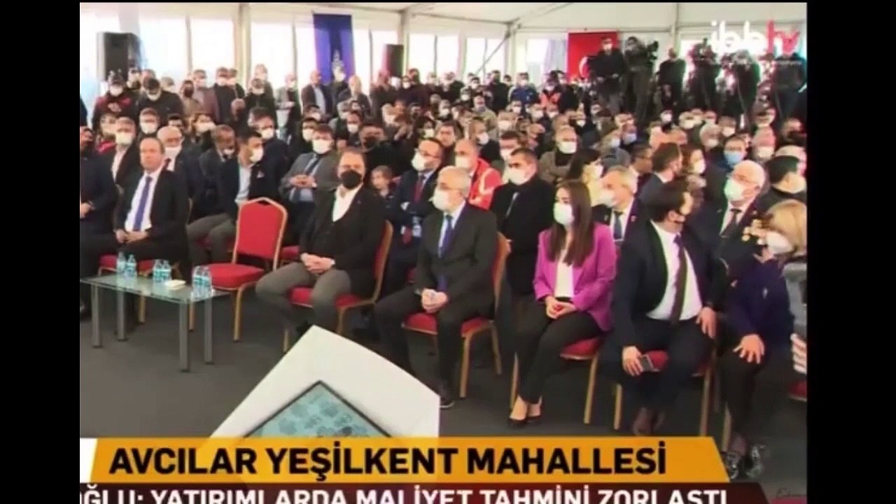 İmamoğlu, ayakta kalan vatandaşı koltuğuna oturttu