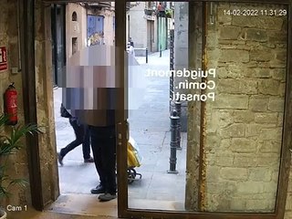 Puigdemont denuncia intimidacions d'un carter: "No entro perquè em fa fàstic"