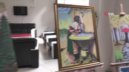 Sağlıkçılardan salgında kaybettikleri meslektaşlarının anısına resim sergisi