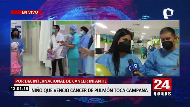 Niño que venció cáncer de pulmón toca la campana de la victoria
