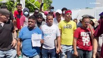 Un grupo de migrantes al sur de México se cosen la boca para exigir sus visados
