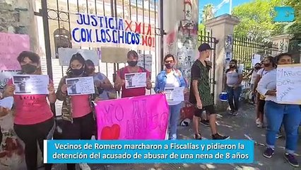 Vecinos de Romero marcharon a Fiscalías y pidieron la detención del acusado de abusar de una nena de 8 años