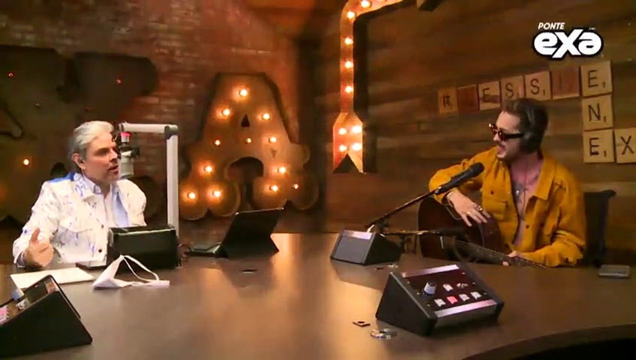 ¡ LLANE ya está en la cabina de #JessieEnExa, presentando su música completamente en vivo!  (648)