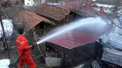 Kastamonu'da yanan köy havadan görüntülendi