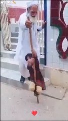 Un baton, un papy... disney version pakistan