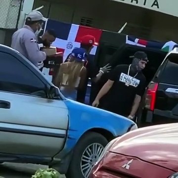 Rochy logra su deseo: Visita a presos en la cárcel de La Victoria