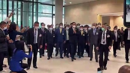 "บิ๊กตู่" พร้อมสู้ศึกอภิปราย ไม่สน "ทักษิณ" เตือนถูกไฮแจ็คเก้าอี้นายกฯ