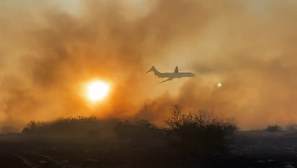 Télécharger la video: From tornadoes to wildfires to snow, multi-faceted storm threat faces Texas