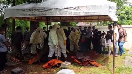 Artis Senior Dorce Gamalama Dimakamkan Di Tpu Banjar Jati, Cipayung