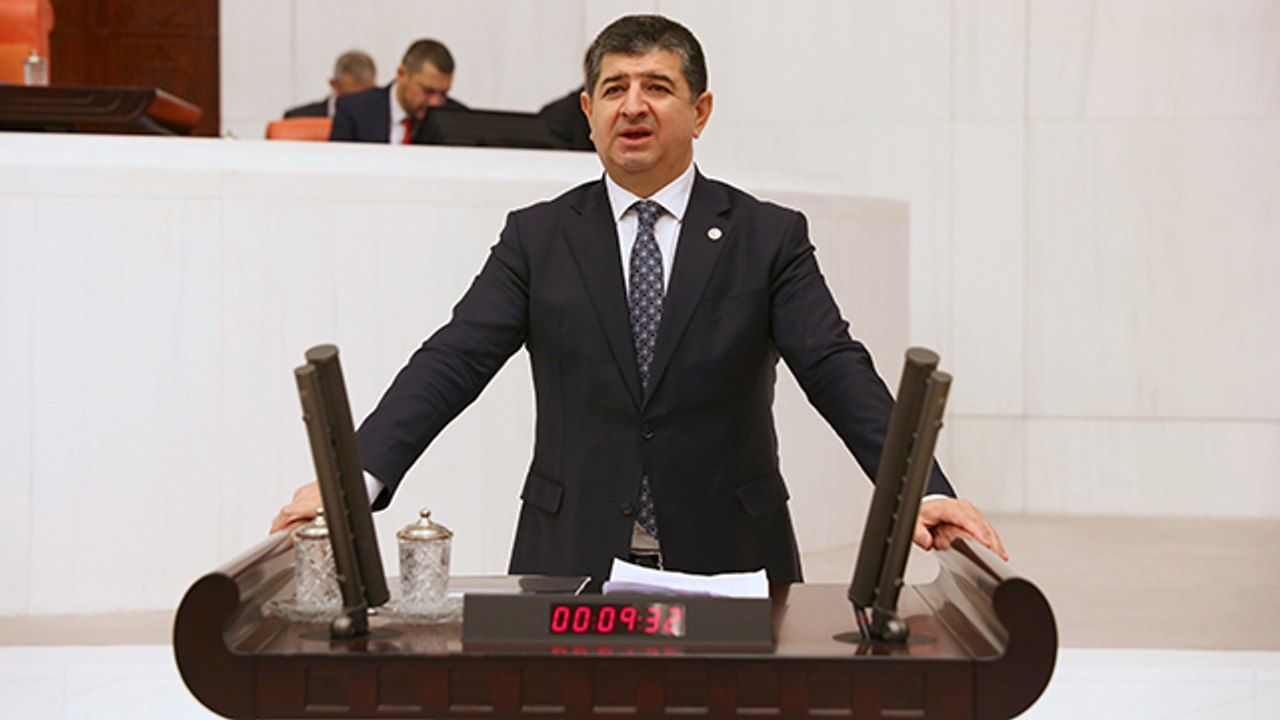 CHP'li Arı: Evi yanan vatandaşlara ev yapma izni verilmiyor