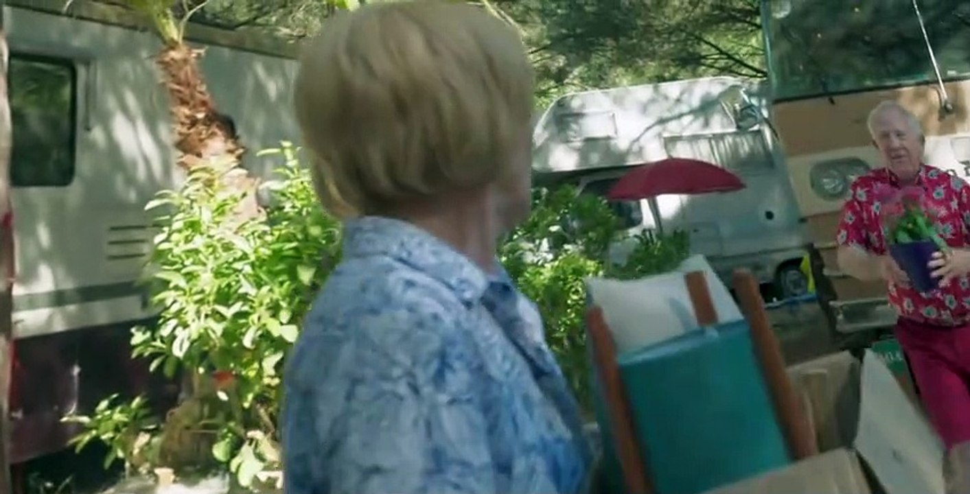 Living the Dream S02 E06