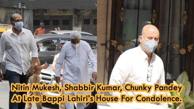 Nitin Mukesh, Shabbir Kumar, Chunky Pandey At Late Bappi Lahiri’s House For Condolence