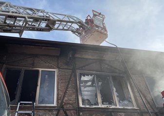 Yangın çıkan ev kullanılamaz hale geldi