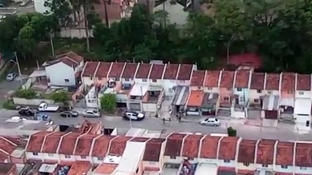 Imagens mostram trabalho da Polícia Civil em cumprimento de mandados de prisão contra homicídio em Curitiba