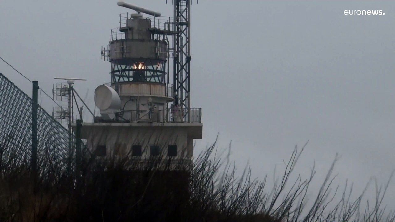 Orkantief Ylenia wütet in Deutschland: Keine Schule, keine Züge und "bleiben Sie Zuhause"