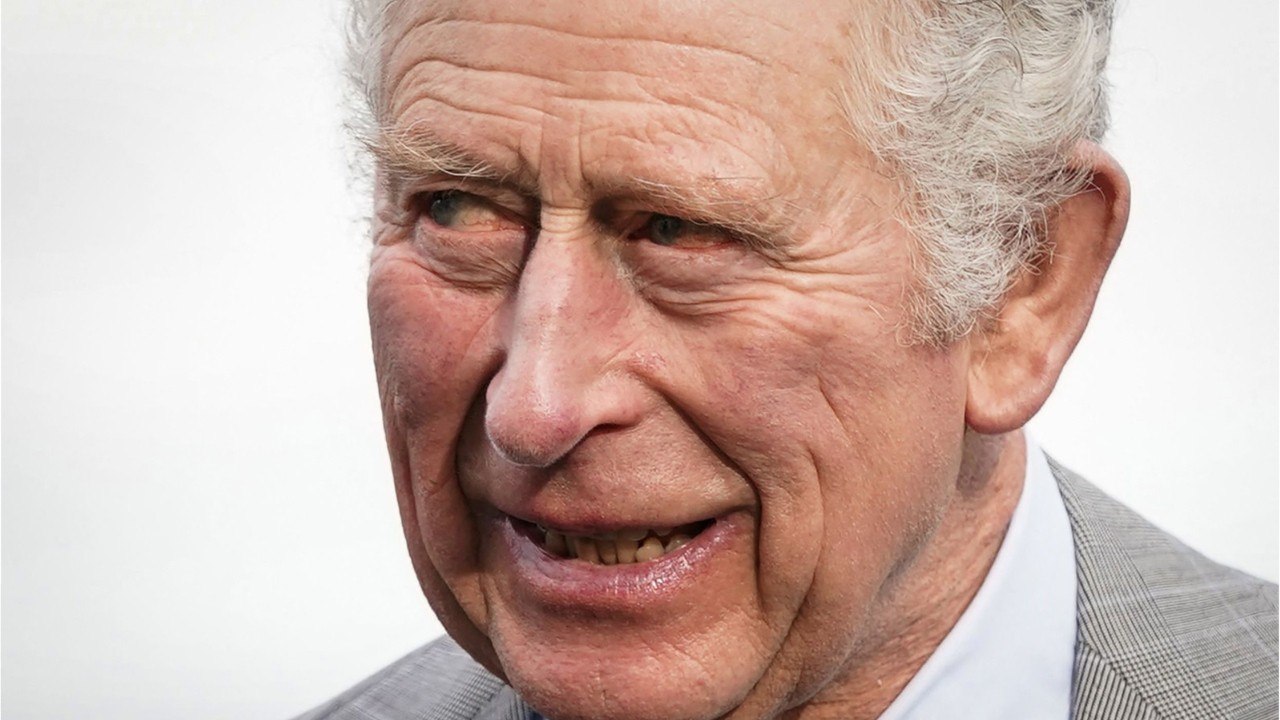VOICI : Prince Charles futur roi d’Angleterre : cette malédiction qui pourrait le pousser à changer de nom