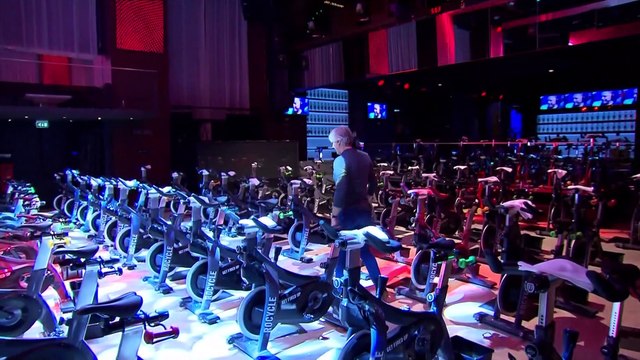 В странах ЕС снимают антиковидные ограничения