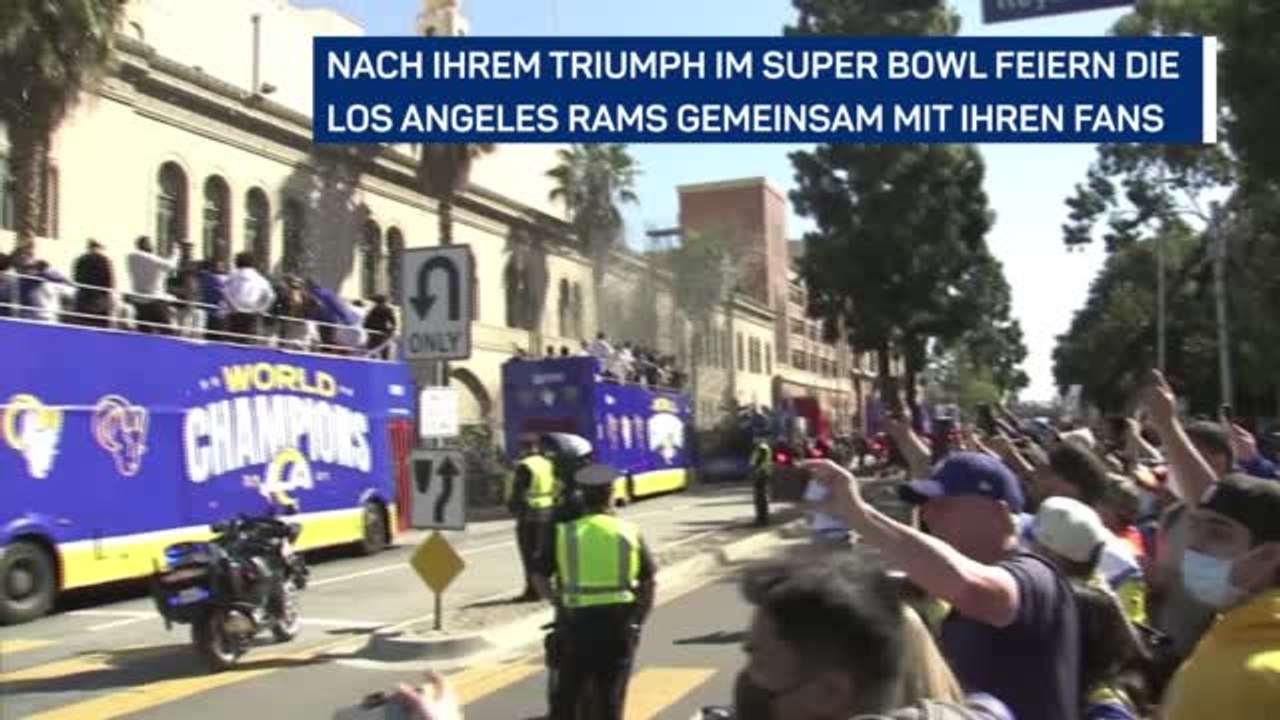 Fans feiern mit Rams bei Super-Bowl-Parade