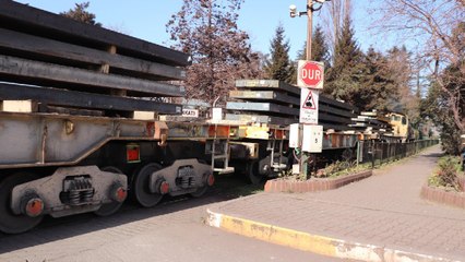 Fabrika sahasında trenin çarptığı işçi öldü