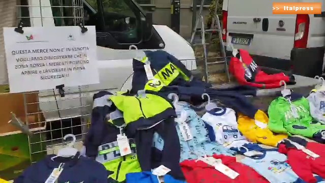 Ai mercati senza vendere, la protesta degli ambulanti a Milano