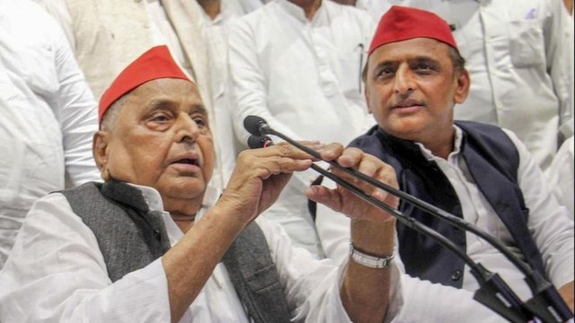 Mulayam Singh reached Karhal to seek votes for Akhilesh