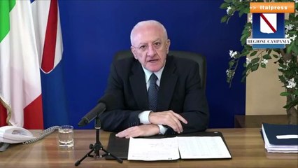 Vaccino: De Luca "In Campania no corsie preferenziali per categorie"