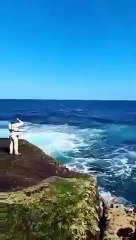 Köpekbalığı adamı yakalayınca canlı canlı parçaladı! O anlar anbean kamerada