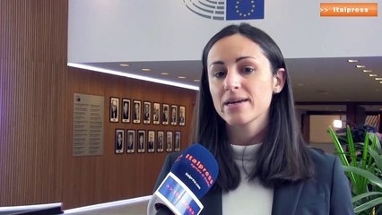 Ue, Evi "Negli allevamenti stop all'uso delle gabbie"