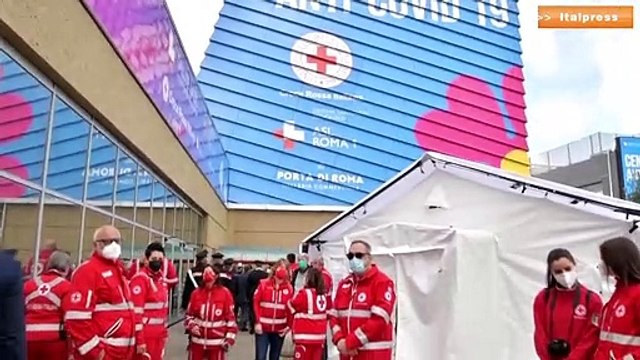 Vaccini, Figliuolo Dopo gli over 65 dosi a tutte le classi d'età