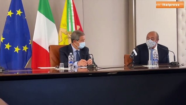 Vaccino, Musumeci In Sicilia da domani al via prenotazione 50enni