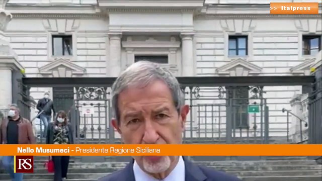 Migranti, Musumeci a Lamorgese: Non può restare un'emergenza siciliana