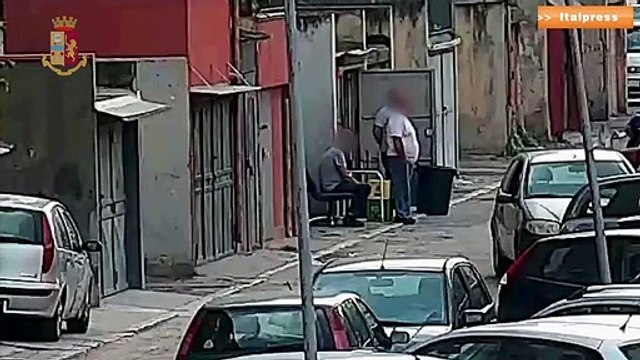 Blitz antidroga nel quartiere Sperone a Palermo, 12 arresti