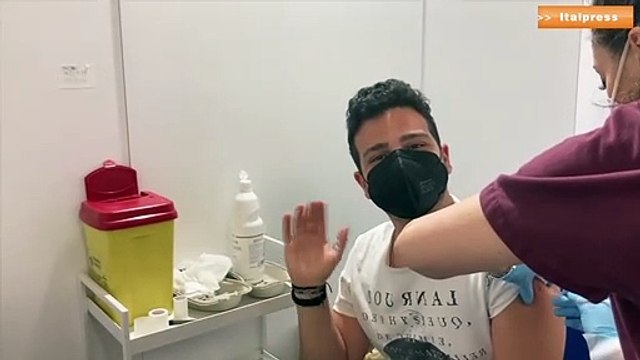 Vaccino, prime 200 dosi a studenti maturandi di Palermo