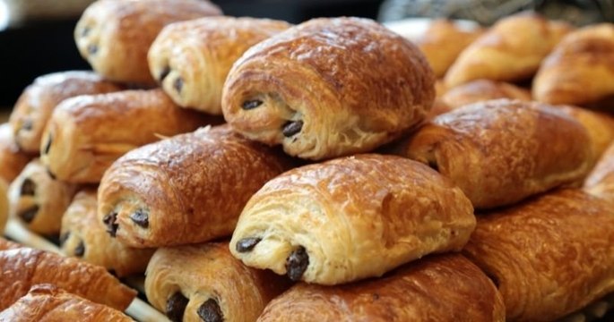 Landes : le client d'un bar dit « pain au chocolat » au lieu de « chocolatine » et déclenche une bagarre, malgré lui