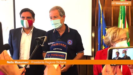 Incendi Sicilia, Musumeci: "Un piano sicurezza in ogni stabilimento balneare"