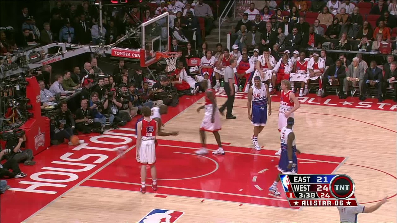 This Day in History Shaquille O'Neal dunk off the freethrow attempt in the 2006 AllStar Game