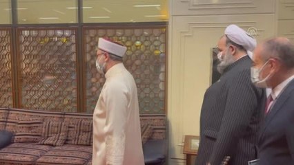 Diyanet İşleri Başkanı Erbaş Pakistan'a geldi
