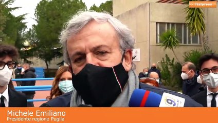 Emiliano a studenti "Decisioni su scuola le prende il Governo"