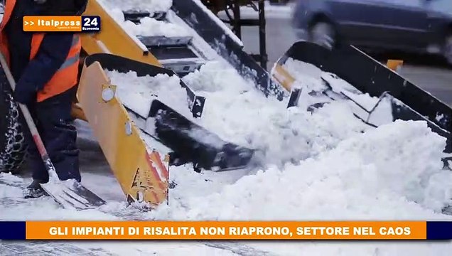 Gli impianti di risalita non riaprono, settore nel caos