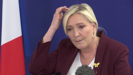 Marine Le Pen : "La manière dont ces gens partent, en dit beaucoup plus sur eux que sur nous"