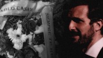 Envían una corona funeraria a Génova a nombre de Pablo Casado