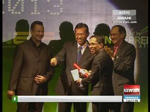 Anugerah NEF-Awani : Anugerah Khas Tun Dr. Mahathir